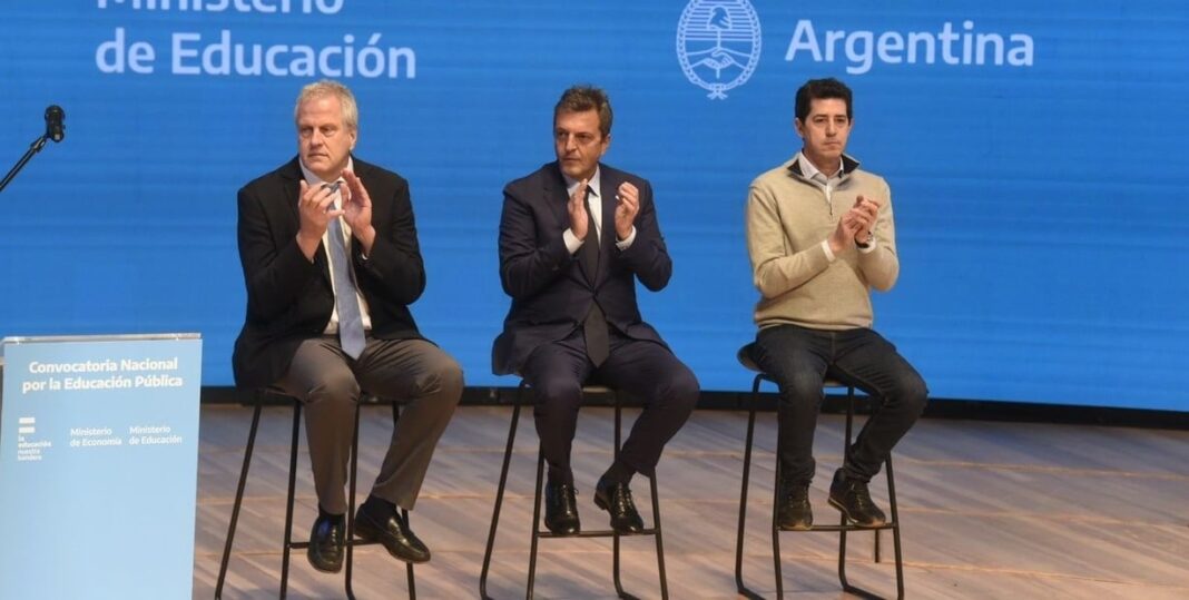 elecciones-2023,-en-vivo:-sergio-massa-y-axel-kicillof-se-muestran-con-intendentes-y-gremialistas-en-un-acto-por-el-dia-de-la-lealtad-peronista