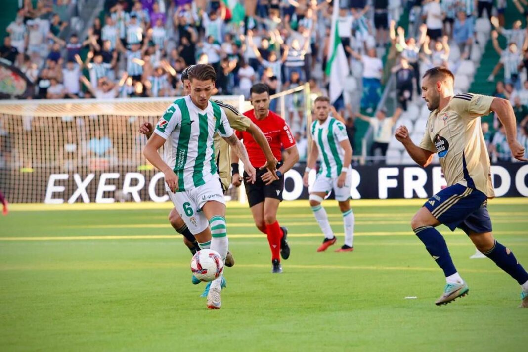 el-cordoba-cf-tranquiliza-con-un-triunfo-con-oficio-ante-el-racing-de-ferrol