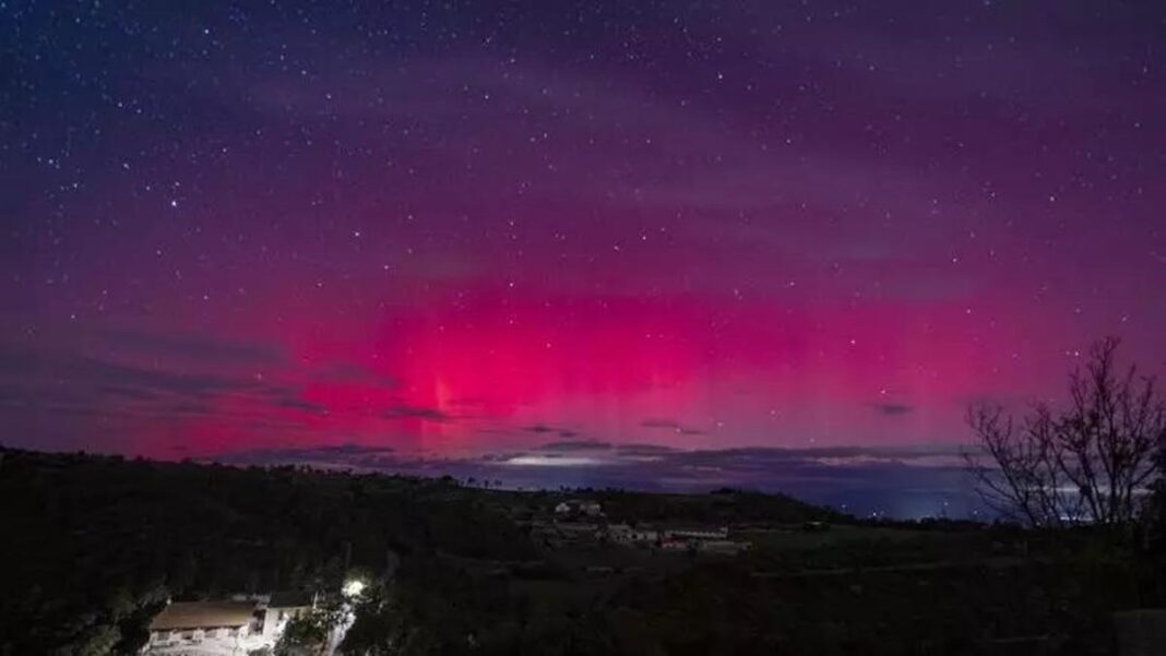 asi-ha-sido-la-nueva-oleada-de-auroras-boreales-vistas-en-espana-esta-noche