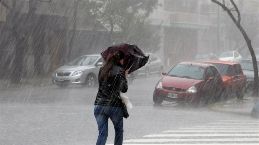 2155985-hay-alerta-por-precipitaciones-y-tormentas-en-la-region-podrian-darse-fenomenos-severos