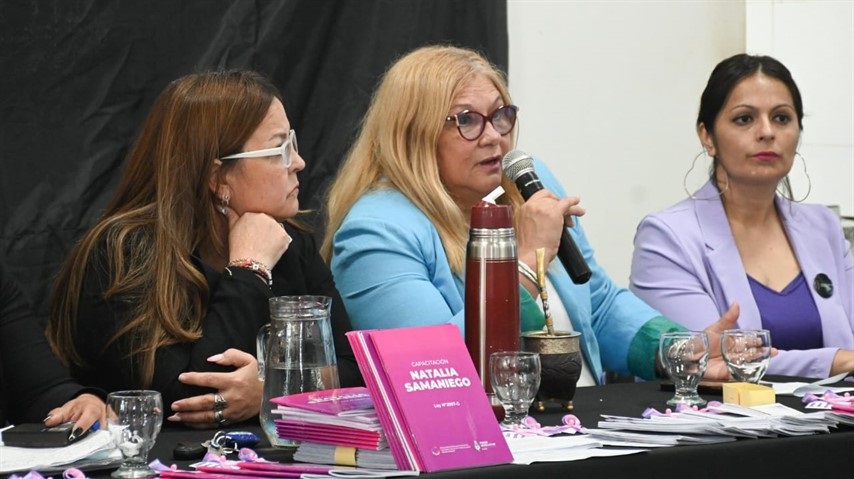 2178140-delgado-acompano-el-lanzamiento-del-curso-acompanantes-comunitarias-contra-las-violencias